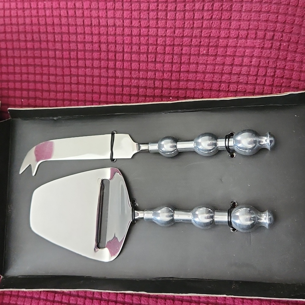 Cheese knife set by Cynthia Rowley. NWOT.